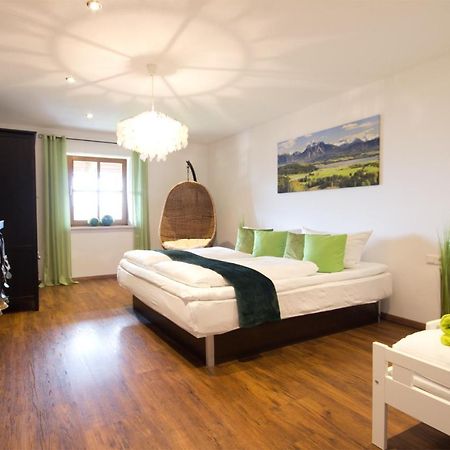 Zur Viehscheid Apartment Пфронтен Екстериор снимка
