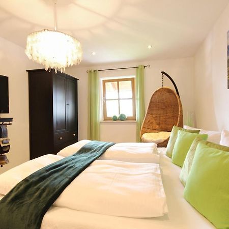 Zur Viehscheid Apartment Пфронтен Екстериор снимка